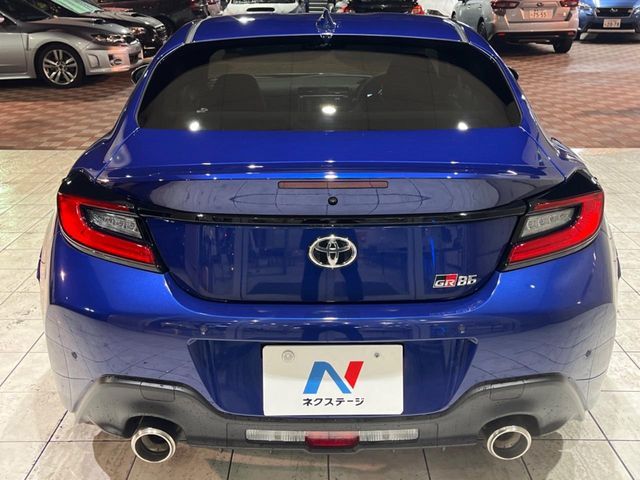 TOYOTA GR86 2024