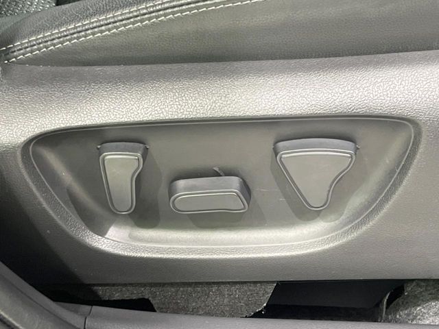 TOYOTA YARIS CROSS 2025