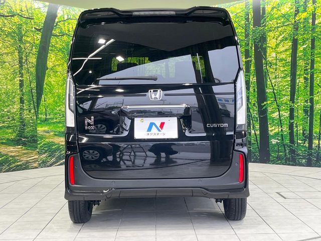 HONDA N BOX CUSTOM 2024