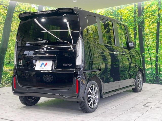 HONDA N BOX CUSTOM 2024