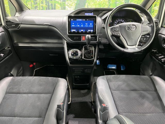 TOYOTA VOXY 4WD 2020