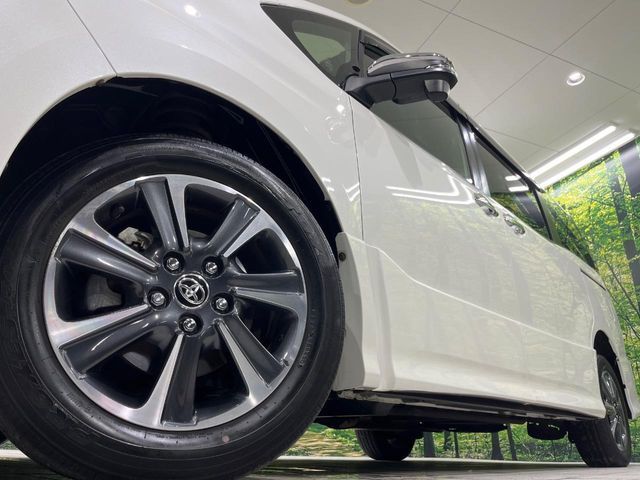 TOYOTA VOXY 4WD 2020