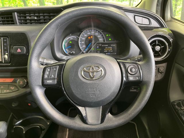 TOYOTA VITZ HYBRID 2019