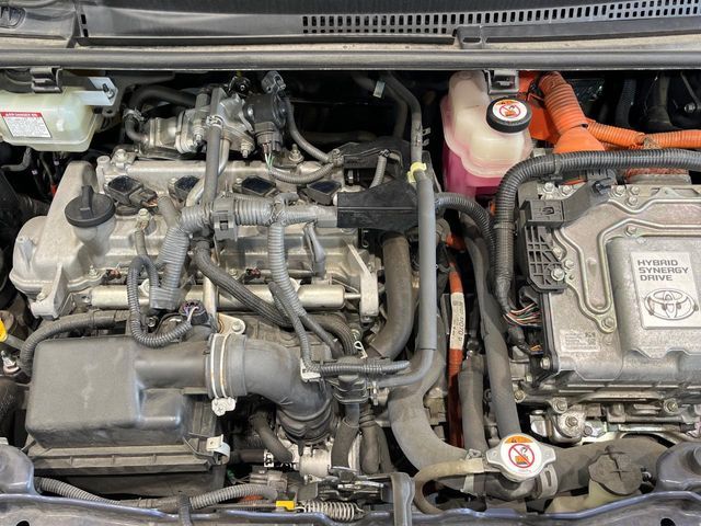 TOYOTA VITZ HYBRID 2019