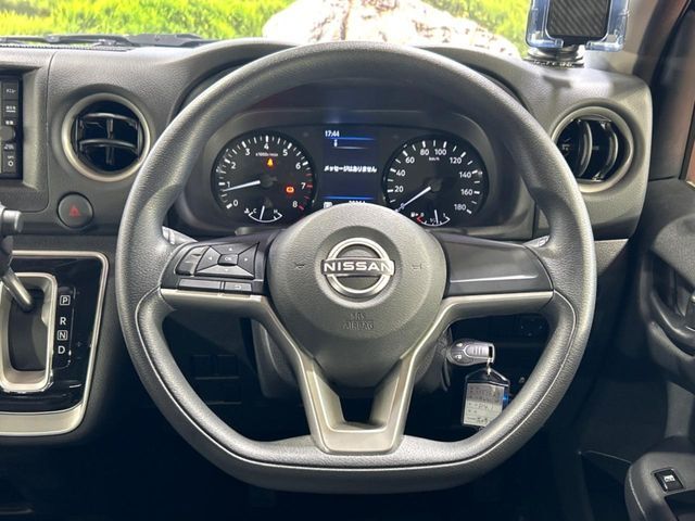 NISSAN NV350 CARAVAN 2022