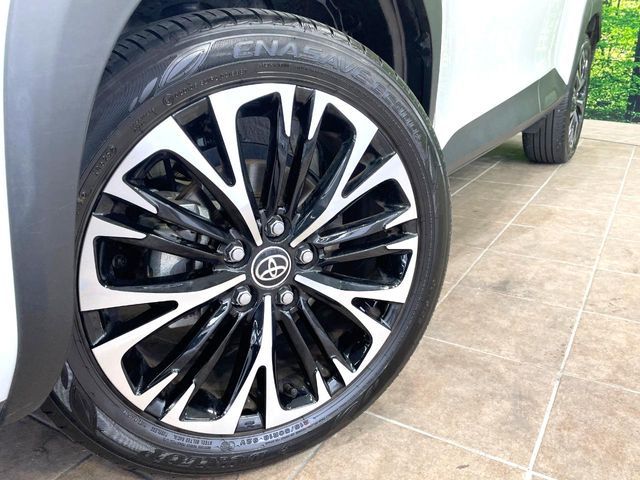 TOYOTA YARIS CROSS 2025