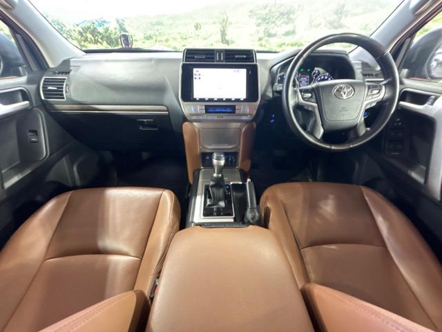 TOYOTA LANDCRUISER PRADO 2022