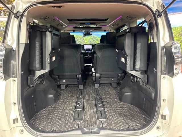 TOYOTA VELLFIRE 2019