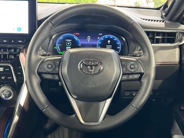 TOYOTA HARRIER HYBRID 2024