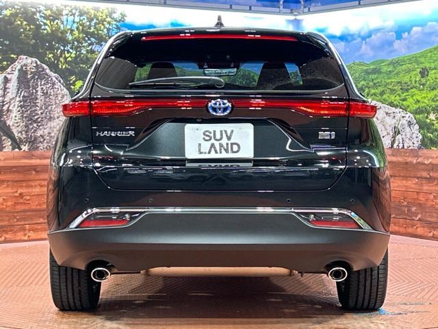 TOYOTA HARRIER HYBRID 2024