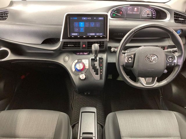 TOYOTA SIENTA HYBRID 2021