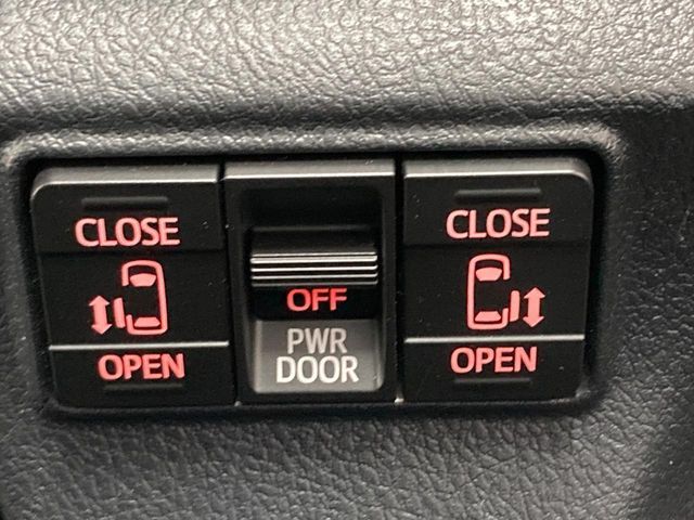 TOYOTA SIENTA HYBRID 2021