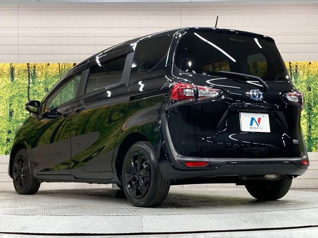 TOYOTA SIENTA HYBRID 2021