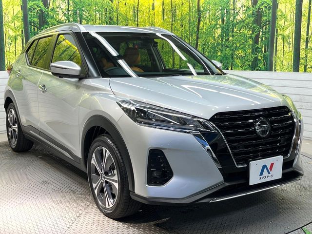 NISSAN KICKS 2023