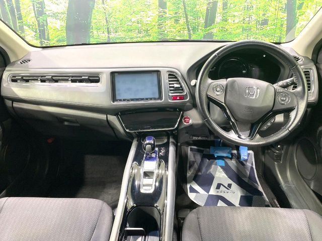 HONDA VEZEL HYBRID 2015