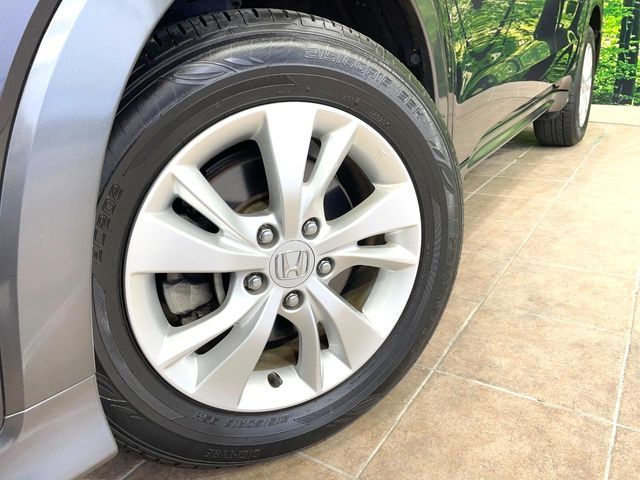 HONDA VEZEL HYBRID 2015