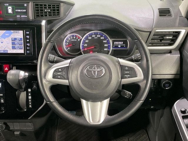 TOYOTA ROOMY 2019