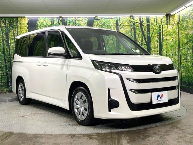 TOYOTA NOAH 2025