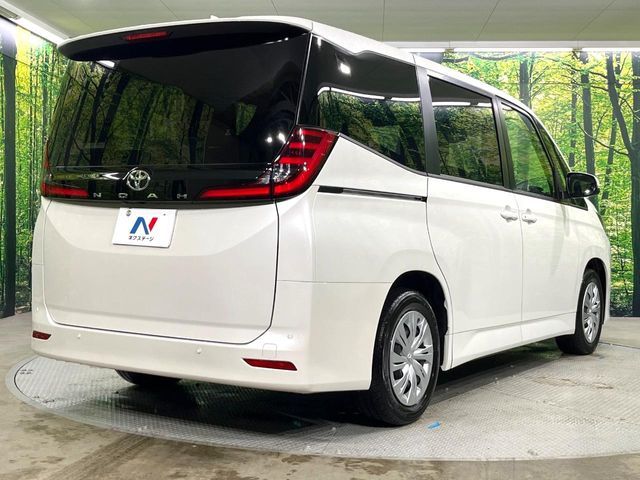 TOYOTA NOAH 2025