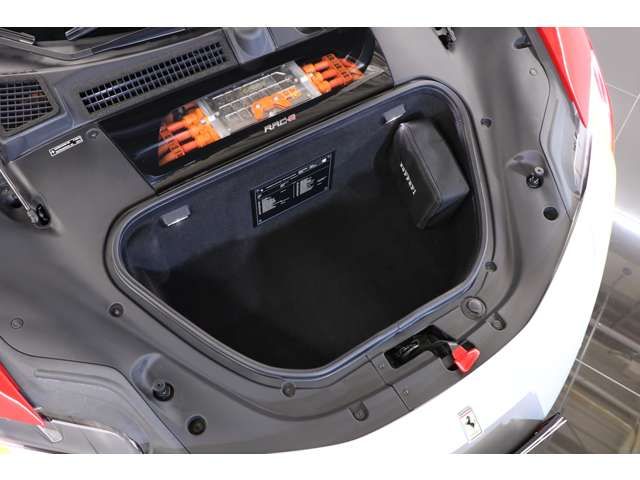 FERRARI FERRARI SF90 Spider 2023