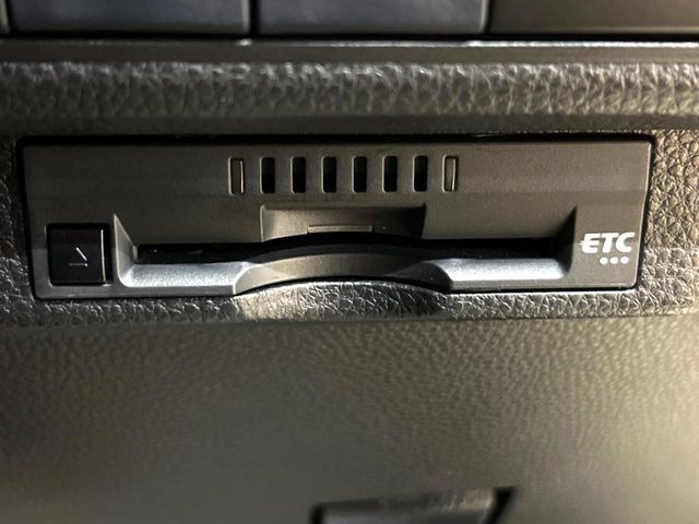 TOYOTA COROLLA TOURING HYBRID 2021