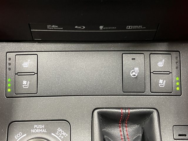 TOYOTA LEXUS RC200t 2016