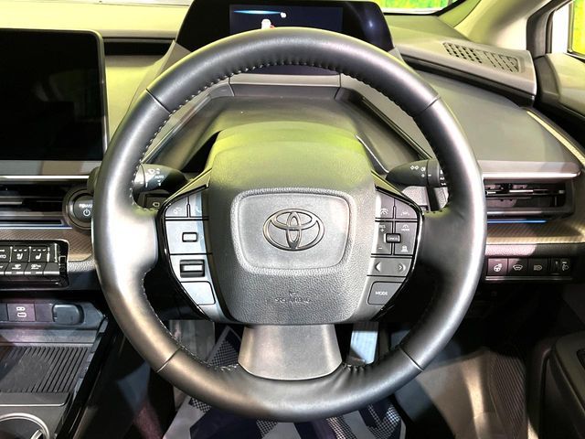 TOYOTA PRIUS 4WD 2025