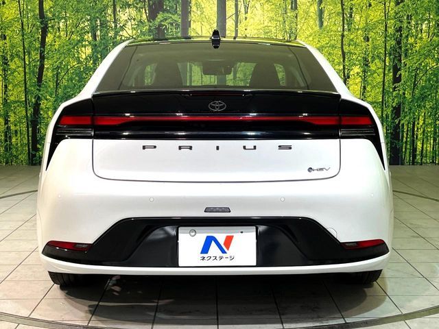 TOYOTA PRIUS 4WD 2025