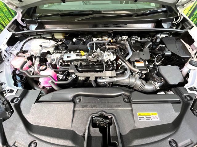 TOYOTA PRIUS 4WD 2025