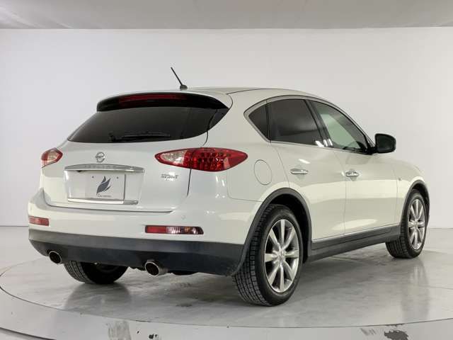 NISSAN SKYLINE CROSSOVER 4WD 2012