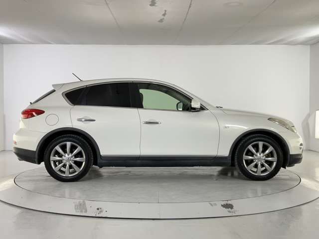 NISSAN SKYLINE CROSSOVER 4WD 2012