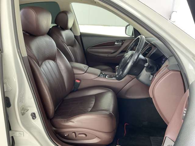 NISSAN SKYLINE CROSSOVER 4WD 2012