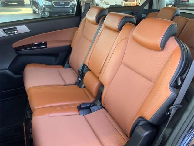 SUBARU EXIGA CROSSOVER 7 2015