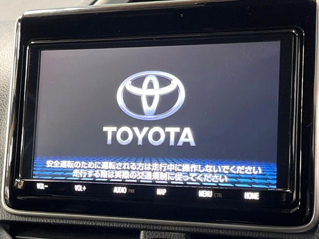 TOYOTA VOXY 2018