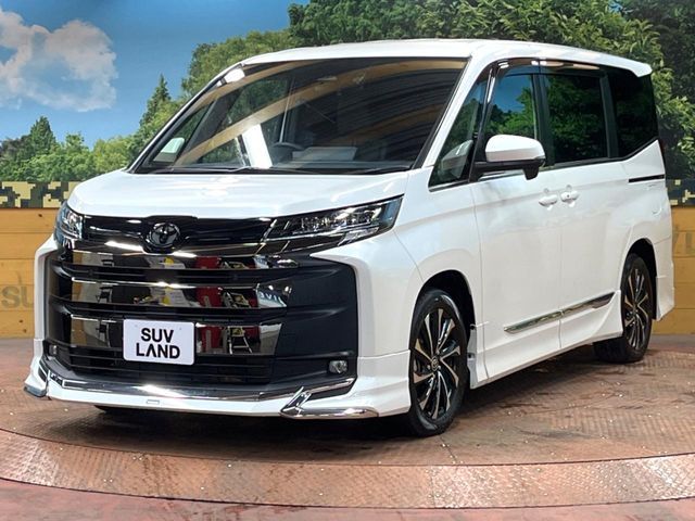TOYOTA NOAH HYBRID 2024