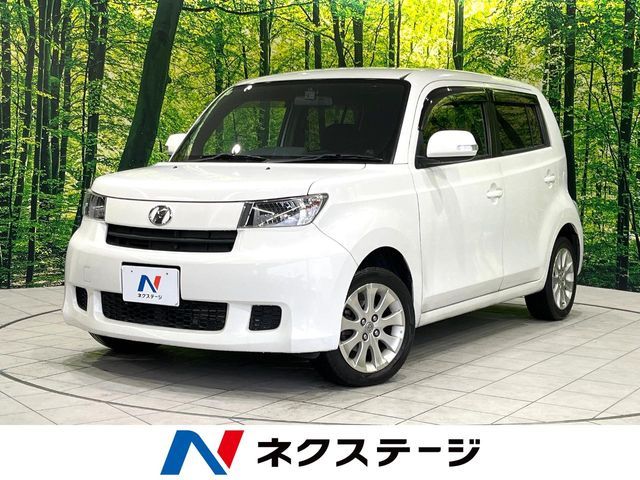 TOYOTA bB 2013
