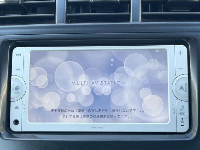 TOYOTA PRIUS Alpha 2014