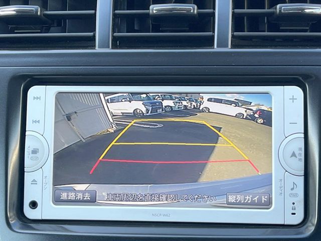 TOYOTA PRIUS Alpha 2014