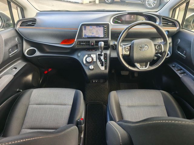 TOYOTA SIENTA HYBRID 2020