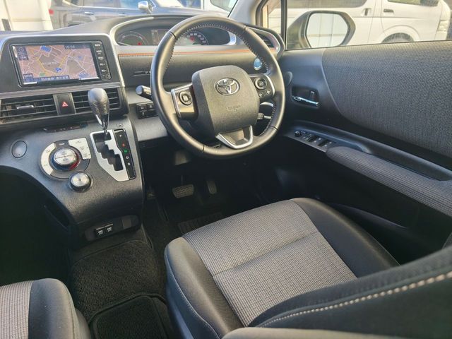 TOYOTA SIENTA HYBRID 2020