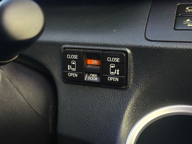 TOYOTA SIENTA HYBRID 2020