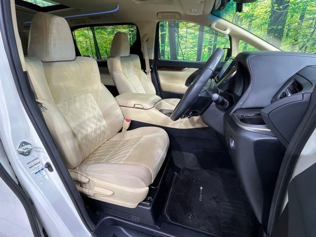 TOYOTA ALPHARD hybrid 4WD 2021