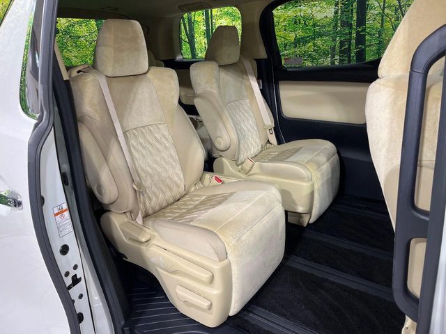 TOYOTA ALPHARD hybrid 4WD 2021