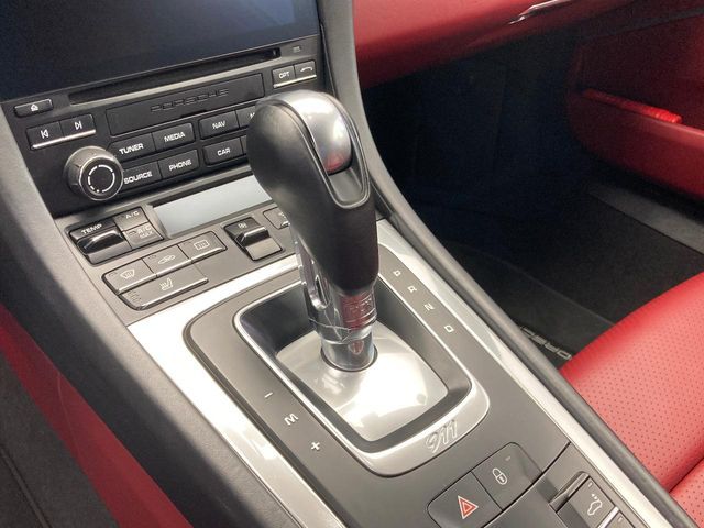 PORSCHE PORSCHE 911 2016