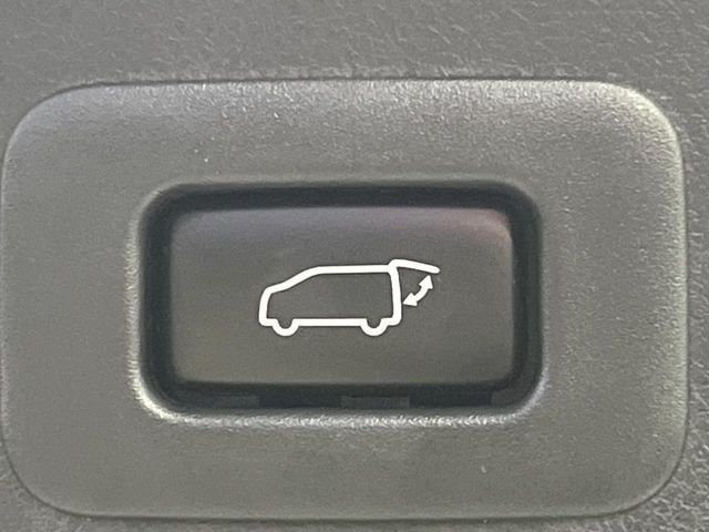 TOYOTA VELLFIRE 2017