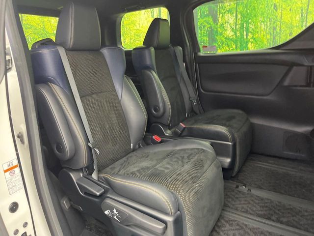 TOYOTA VELLFIRE 2017