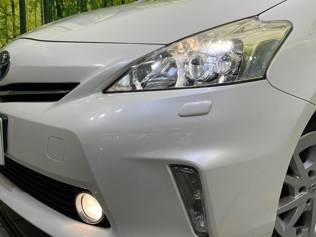 TOYOTA PRIUS Alpha 2014