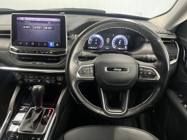 JEEP JEEP COMMANDER 2023