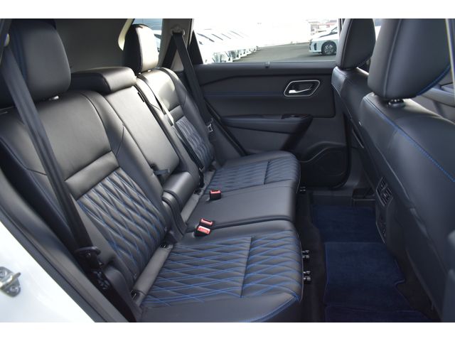 NISSAN X-TRAIL HYBRID 4WD 2024