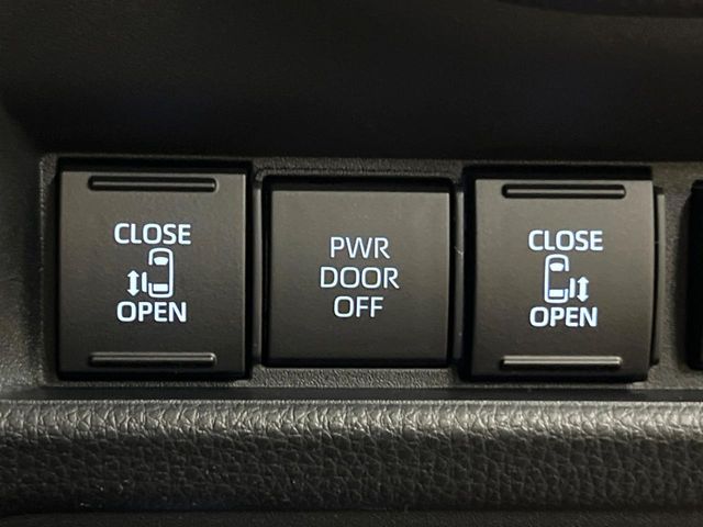 TOYOTA SIENTA HYBRID 2025